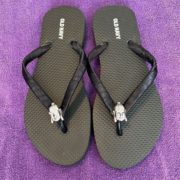 NWOT old navy size 5.5 customized black flip flops black ribbon Buddha charm - Picture 2 of 9